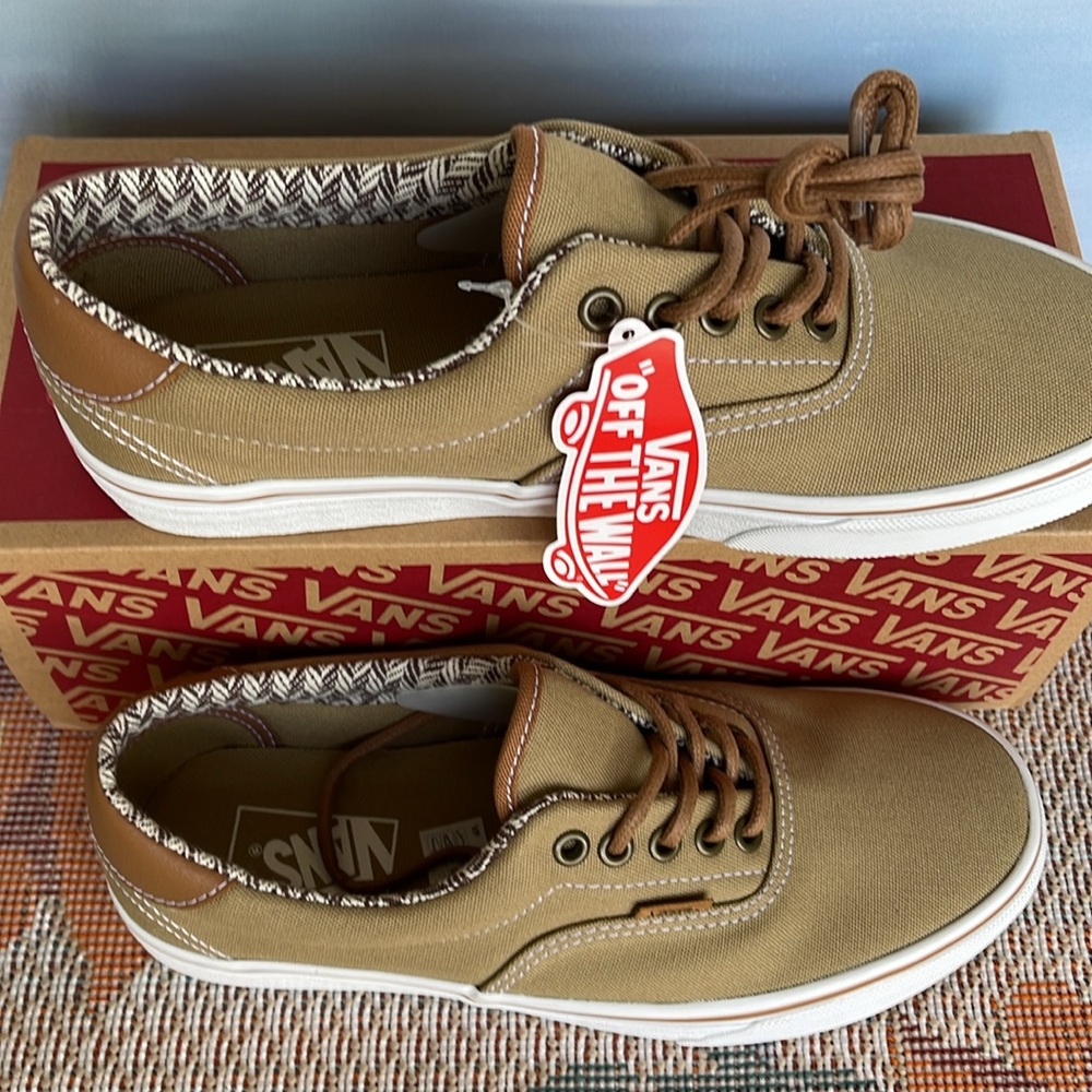 Vans WMNS Era 59
C&L Khaki/Chevron
VN0A38FSKHC
Sneakers - Picture 3 of 16